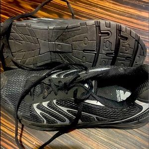 Men’s starter brand shoes...brand new size 8.5